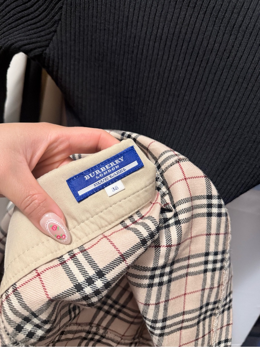 Burberry turtle neck checked dress - Picture 6 of 7